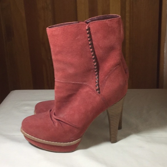 UGG’s, Mauve color, Never worn. - Picture 1 of 5